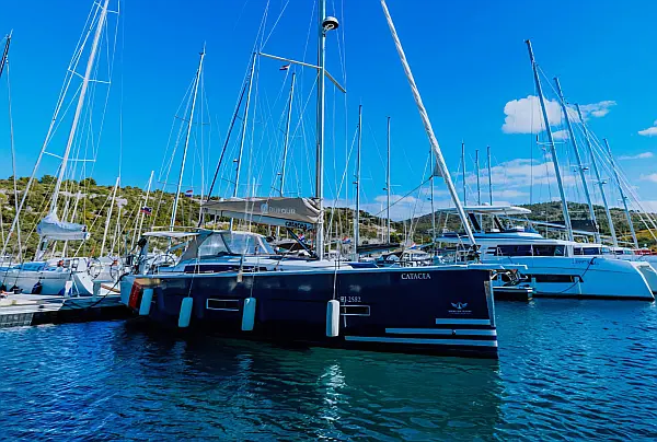 Dufour 430