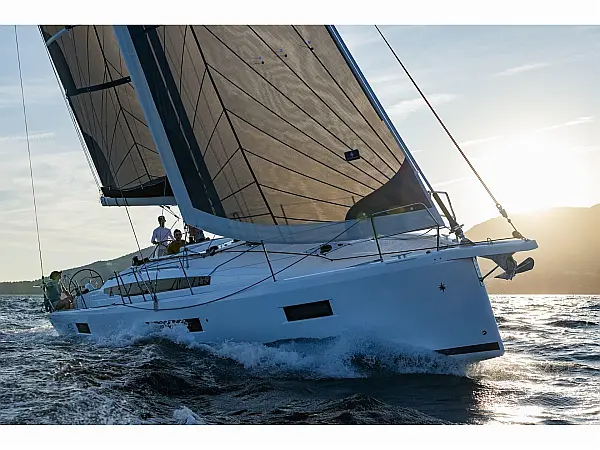 Sun Odyssey 415